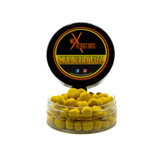 Pot of max attract baits Mulberry Fizz corn toppers set in white back ground