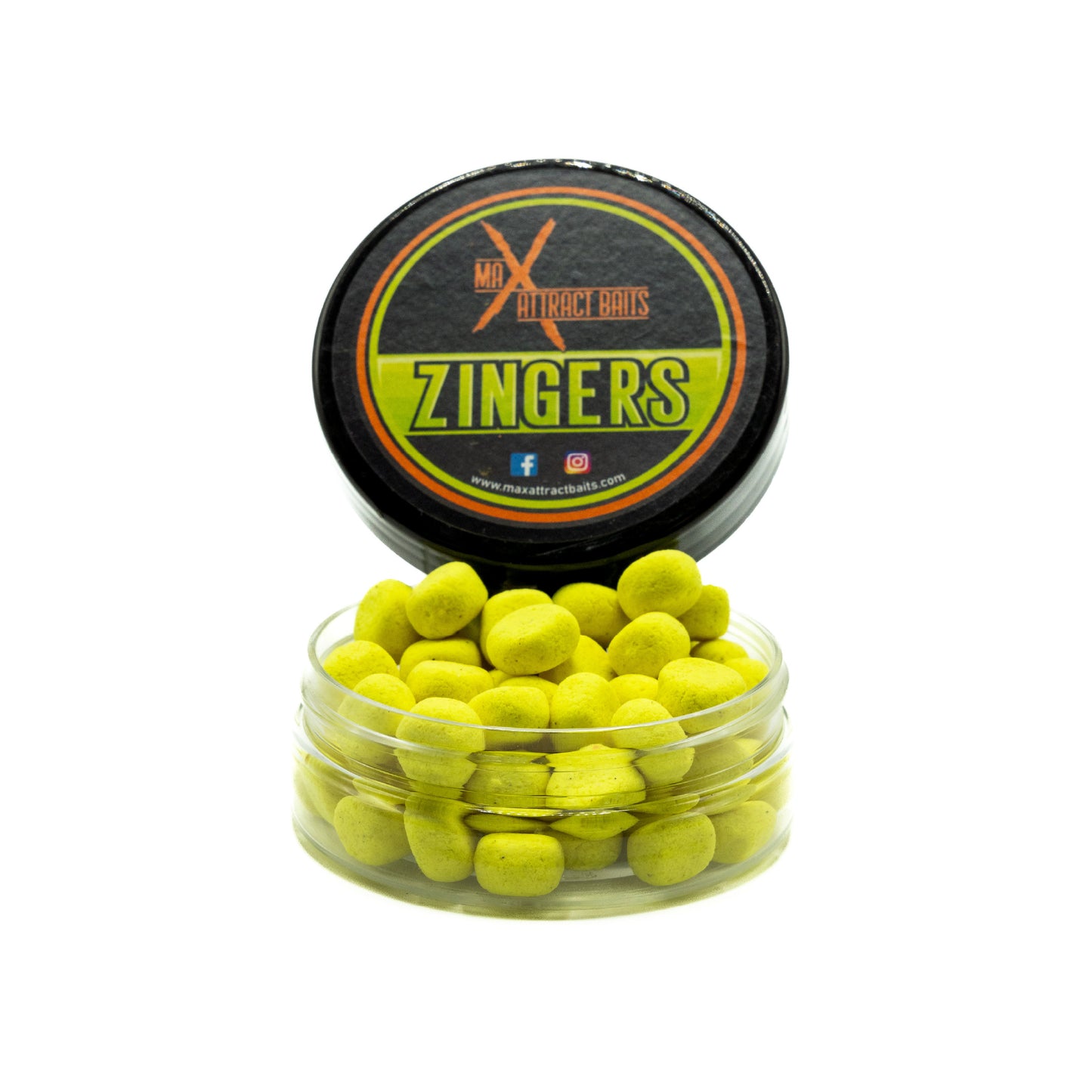 Pot of max attract baits Zingers corn toppers set in white back ground